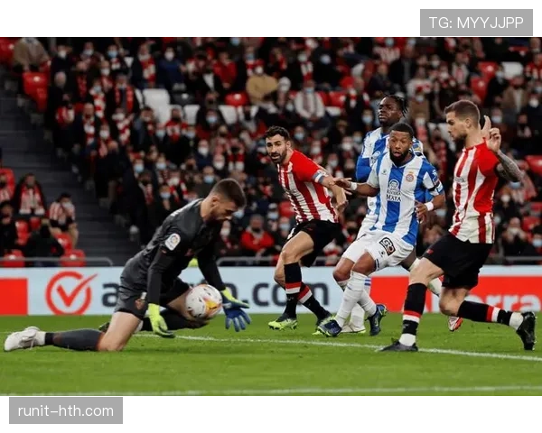 西甲联赛:定位球成胜负关键,战术革新助球队表现抢眼 西甲联赛:定位球成胜负关键,战术革新助球队表现抢眼