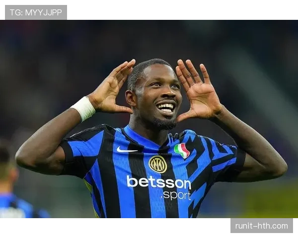 小图拉姆状态回暖,助力球队争夺冠军荣耀表现稳健 小图拉姆状态回暖,助力球队争夺冠军荣耀表现稳健