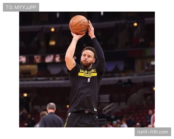 库里三分无球跑位效率提升显著拉开勇士进攻空间