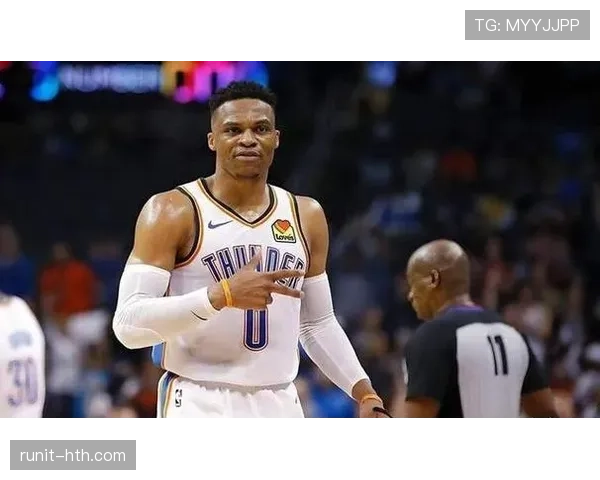 威少衣柜里塞满高定西装，训练完直接走秀？